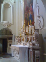 altare laterale